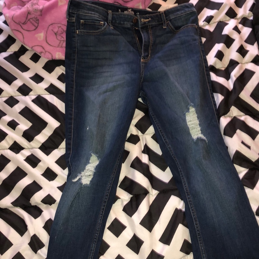 Dark blue ripped skinny jeans